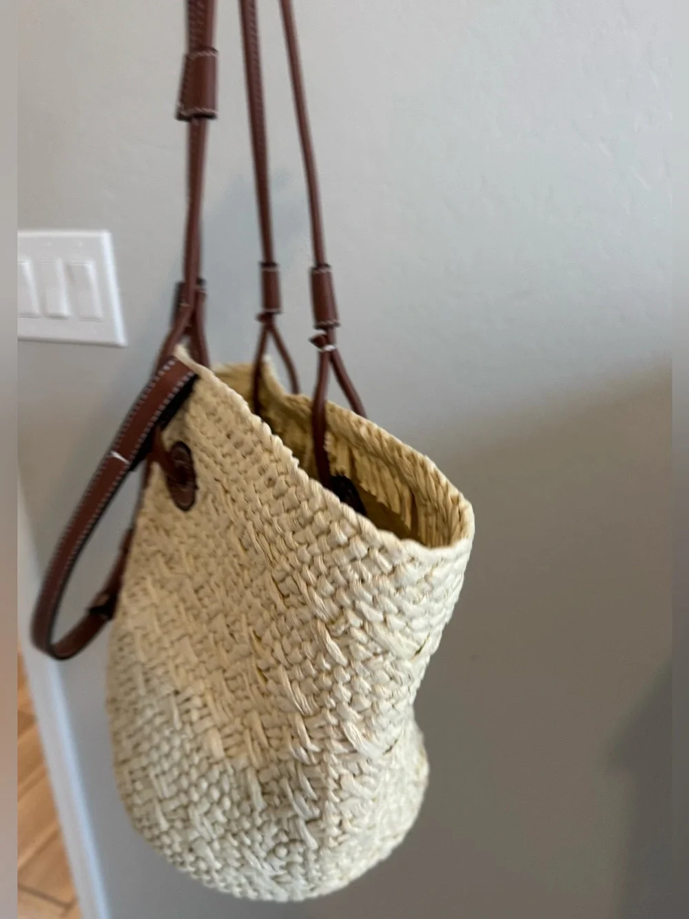Straw Shoulder Tote Bag